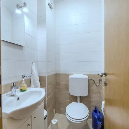 Apartment Dijana *